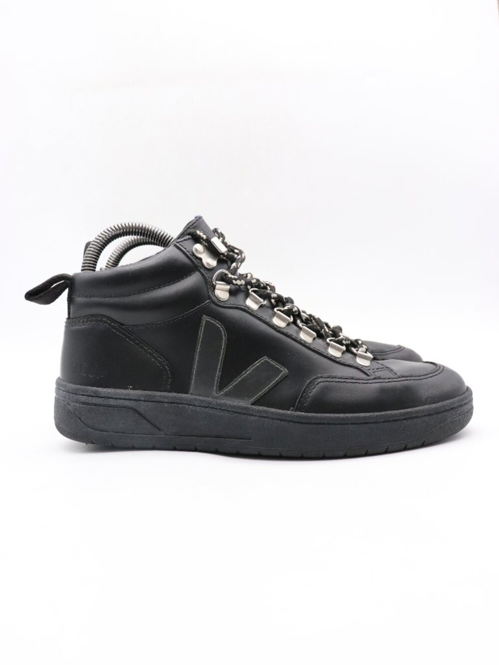 VEJA Roraima Black Leather Grafite Women’s Size 6 Mid Top Sneakers
